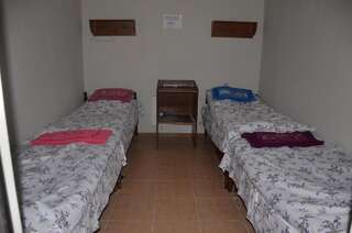 Хостелы Almaz Hostel Баку Четырехместный номер-3